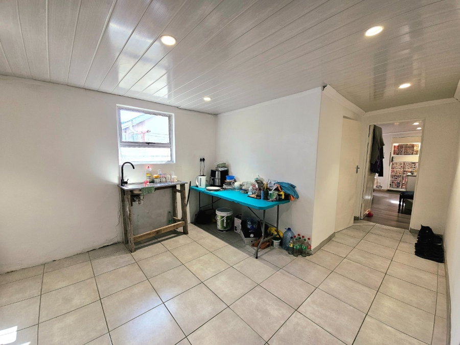 4 Bedroom Property for Sale in Strandfontein Village Western Cape